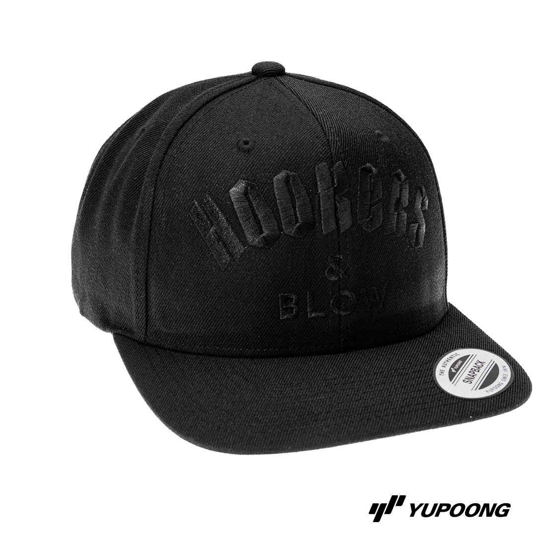 Snapback Hookers & Blow [svart brodyr]
