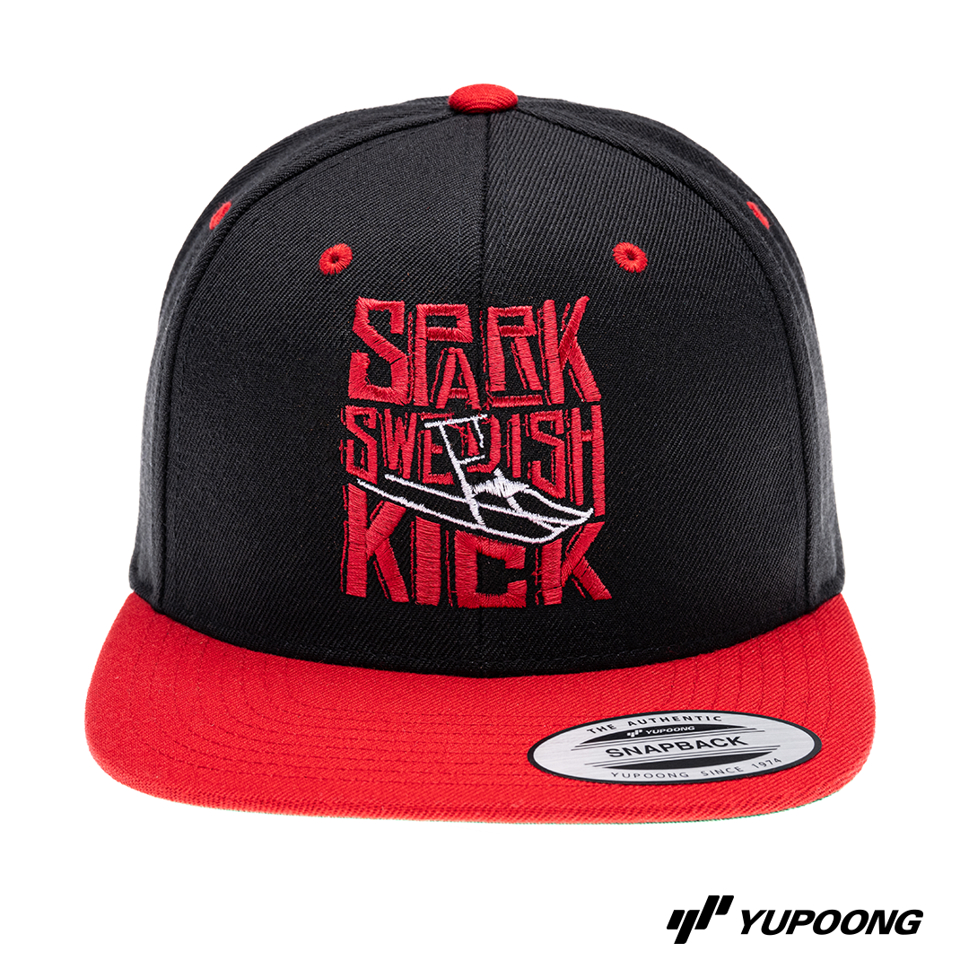 Snapback Spark Swedish Kick [röd brodyr]
